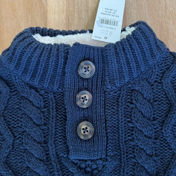 Baby GAP Sweater - Picture 2 of 4
